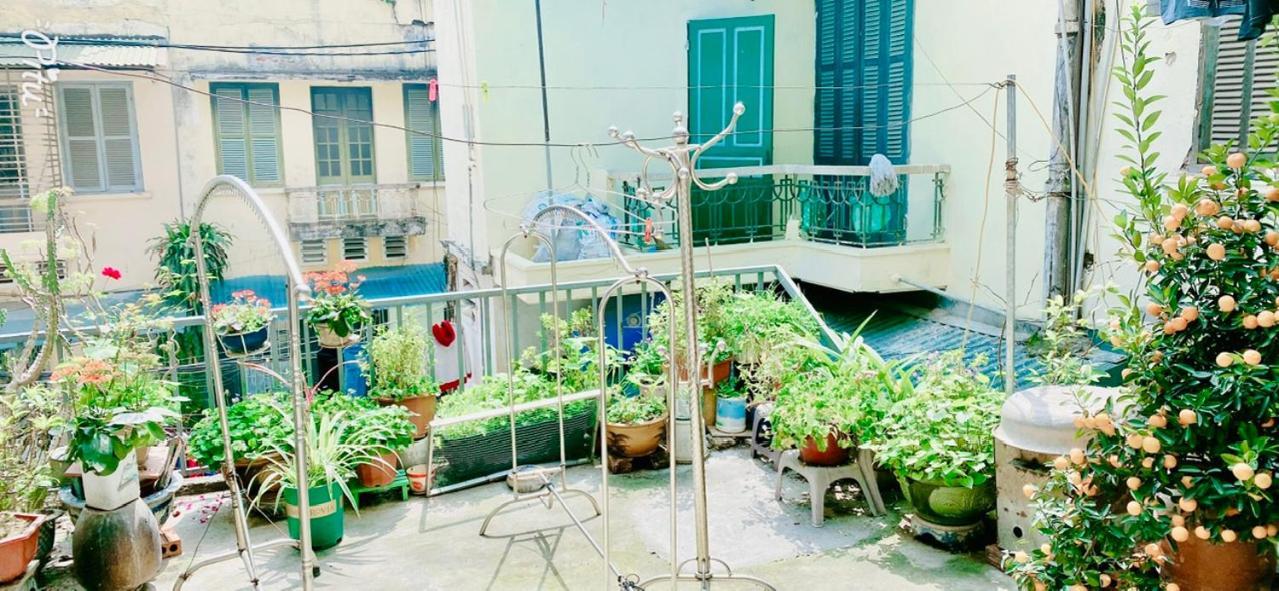 Cozy Homestay With Large Bed, Private Bathroom, Large Balcony Hanoi Exterior photo